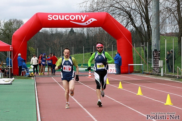 La partenza di Sergio e Luca (Foto R. Mandelli - Podisti.net)