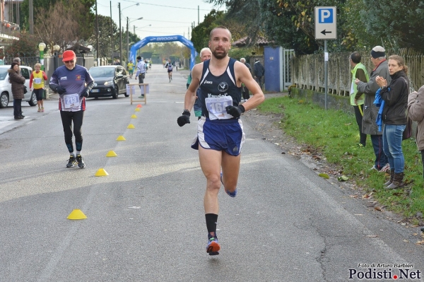 Giordano Montanari 5° a Cardano al Campo (Foto Podisti.net)