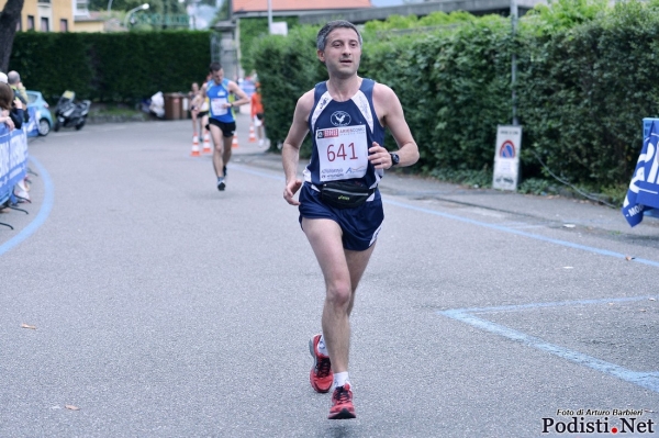 Davide all'arrivo della mezza di Como (foto Podisti.net)