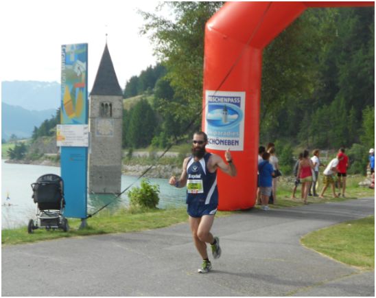 Nicola durante il giro del lago di Resia