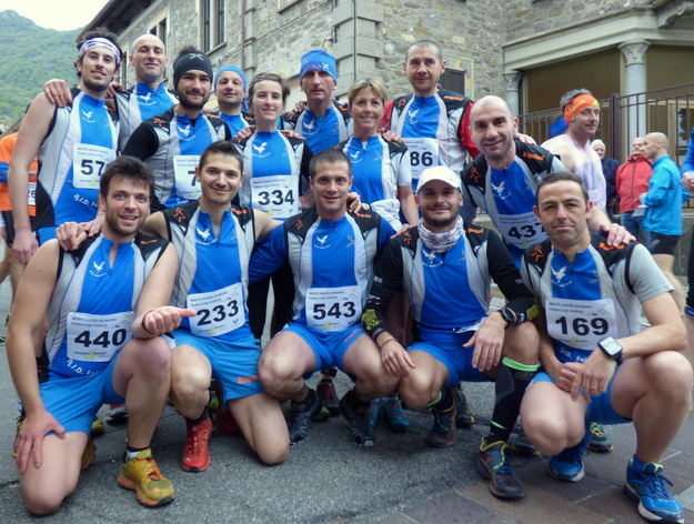 Alcuni dei Falchi prima della partenza della Monte Barro Running (da LeccoOnLine.com)