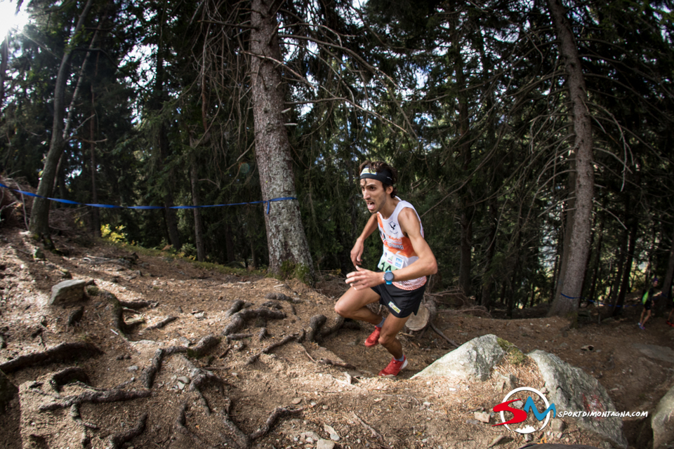 Paolino in azione verso il Lagunc (foto SportdiMontagna.com)