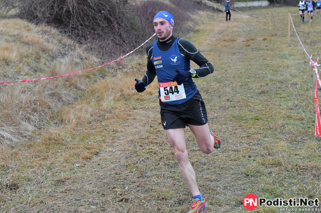 Davide Perego in azione a Briosco (foto Podisti.net)