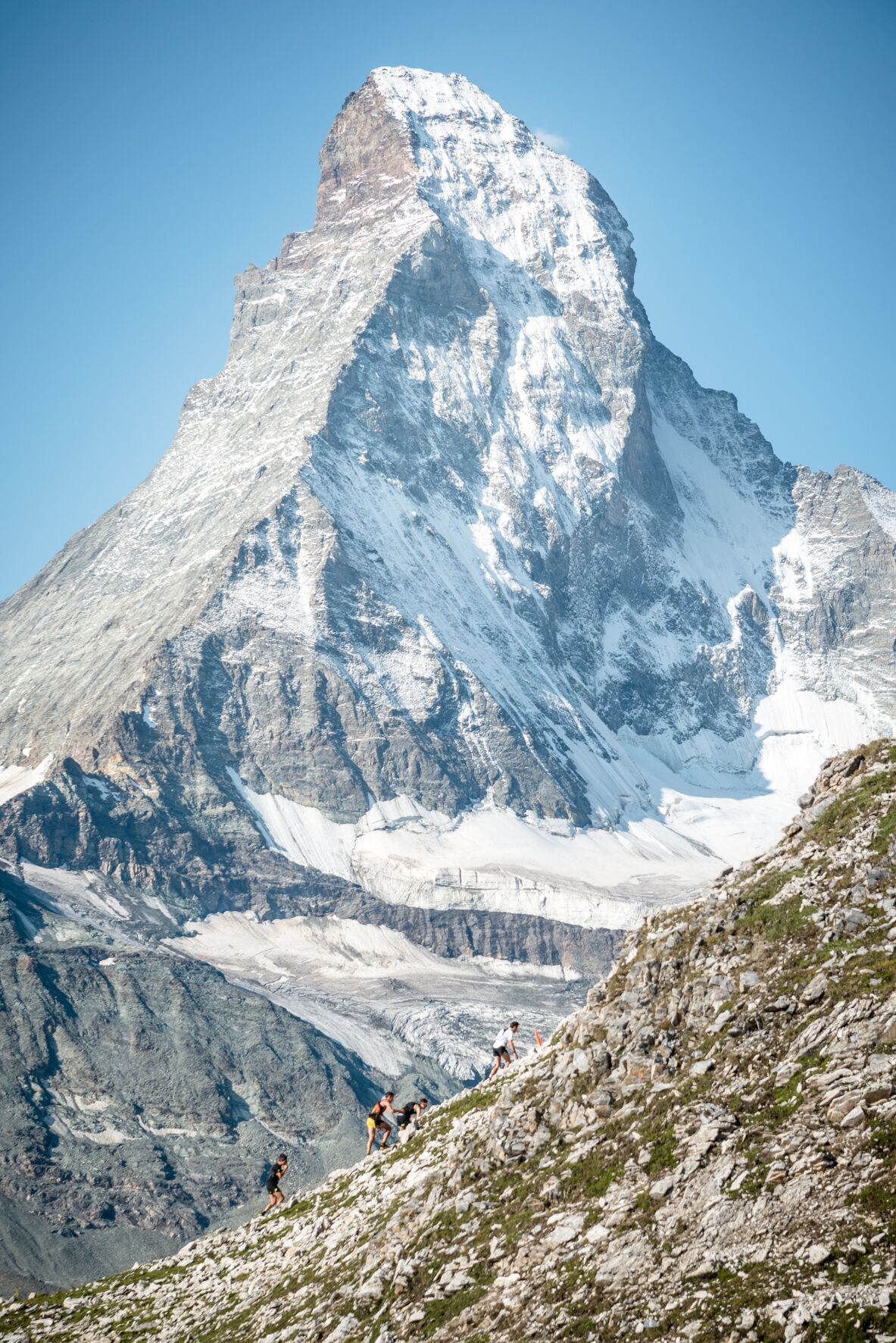 Un passaggio della Matterhorn Ultraks Extreme con la maestosità del Cervino sullo sfondo (Foto David Carlier)
