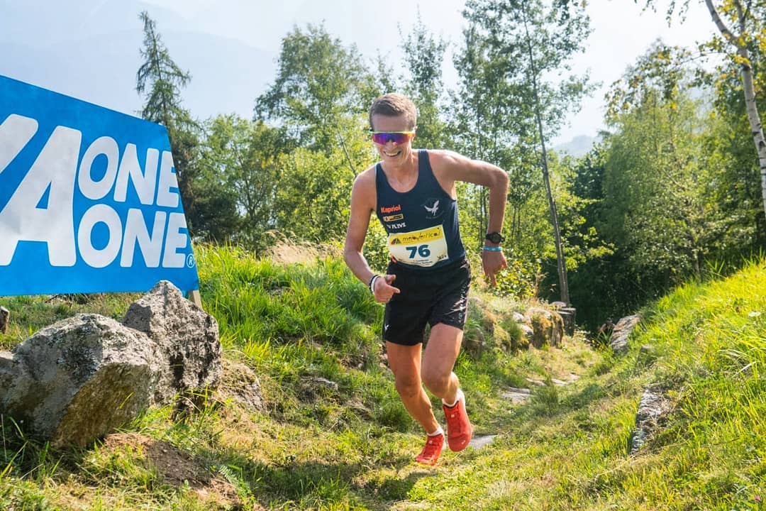 Luca in azione nel MelaVertical (Foto Giacomo Meneghello)