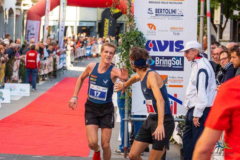 Trofeo Vanoni, Luca dà il cambio a Paolo (Foto Giacomo Meneghello)