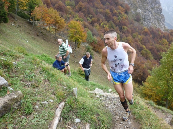 Ardesi primo al Rifugio Elisa (foto Pennati)