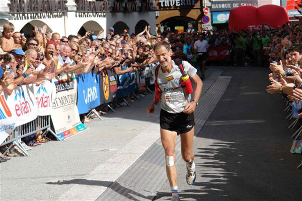 L'arrivo trionfante di Marco Olmo a Chamonix - Photo by Alice Buffoni